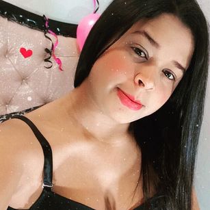 Model - Isa Brown sing