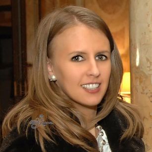 Model - SarahKepler dancing