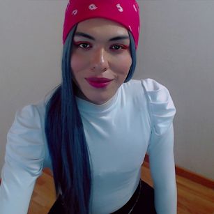 Model - Ari Blu mistress