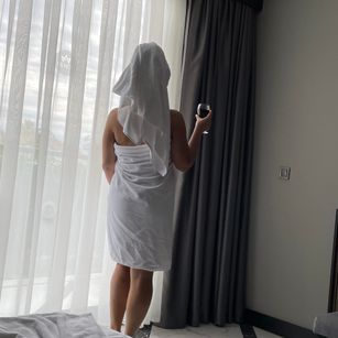 Model - Vlada brunette