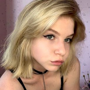 Model - DolceVita25 young