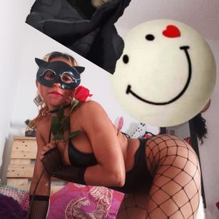 Model - samanthasmile anal