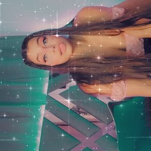 Model - Liz sweet bigboobs