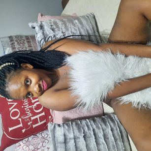 Model - Queen Diva taboo