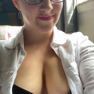 Model - Queen Rose dominatrix