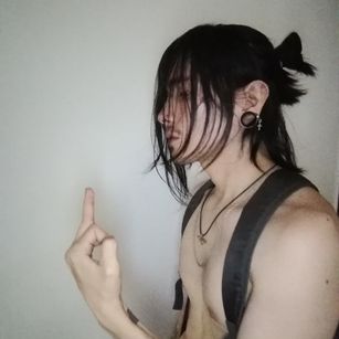 Model - Key Oz contentcreator