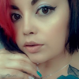 Model - Juliette_ducuars bigboobs