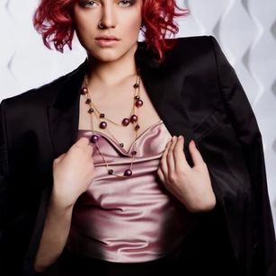 Model - Lady Julie cei