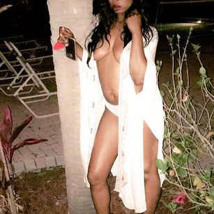 Model - Farrah Monroe fit