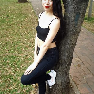 Model - Isis_Hot fingering