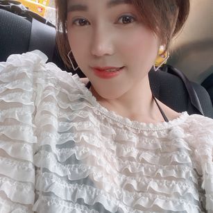 Model - lanlan15 Silkstockings