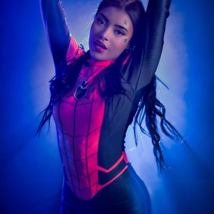 Model - MacarenaBanks bigtoys