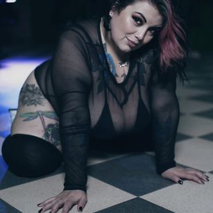 Model - Juliette_ducuars squirt