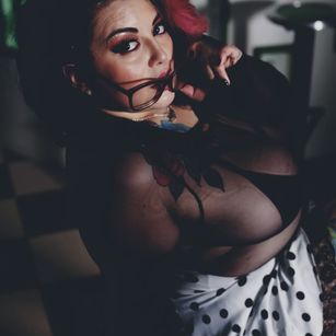 Model - Juliette_ducuars bigass