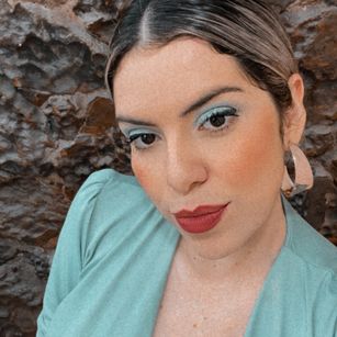 Model - Nina Parker heels