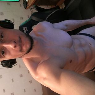 Model - Antawnata bald