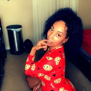 Model - Destiny Red latina