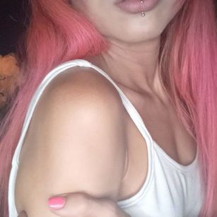 Model - africa gonzalez cum