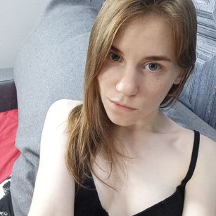 Model - LianaMiller heels