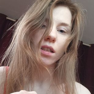 Model - LianaMiller shaved