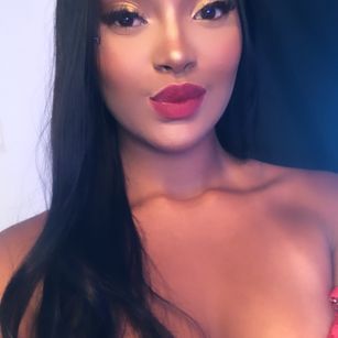 Model - MacarenaBanks boobs