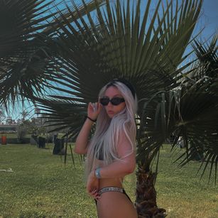 Model - Masturbaby blowjob