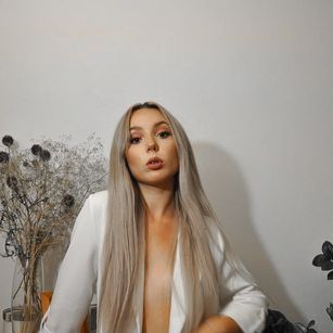 Model - Masturbaby squirt