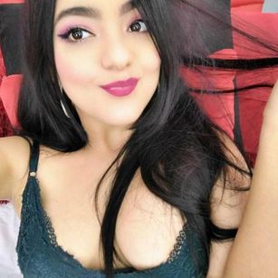 Model - Lizeth Cruz toys