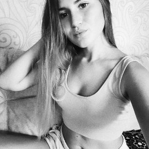 Model - DaryaBlueberry open