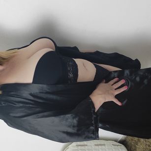 Model - Crystal Jhonson blowjob