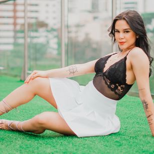 Model - Tiana Grecchi cei