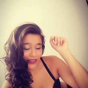 Model - IvannaKinky masturbation