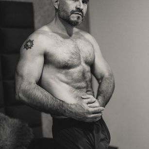 Model - Sbasstone  muscles fatdick