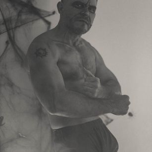 Model - Sbasstone  muscles feet