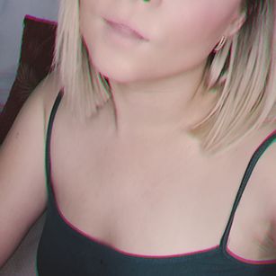 Model - Vikitty nipples