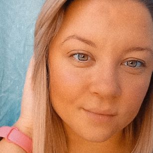 Model - Vikitty fetish