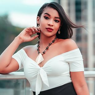 Model - Madison sexy