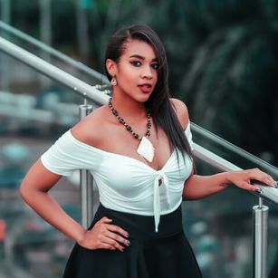 Model - Madison dildo