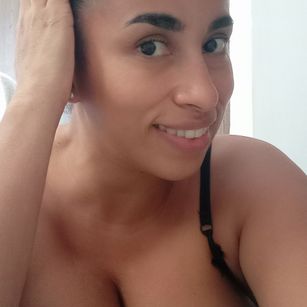 Model - Thalia Gomex milf