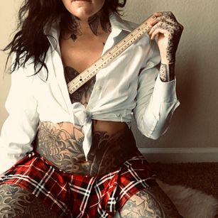 Model - Tattooed Victoria tattooed