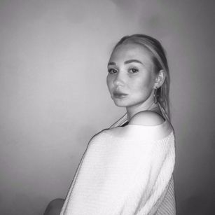 Model - ester_denham nice