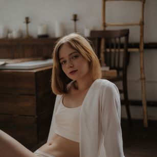 Model - EllyMur blowjob