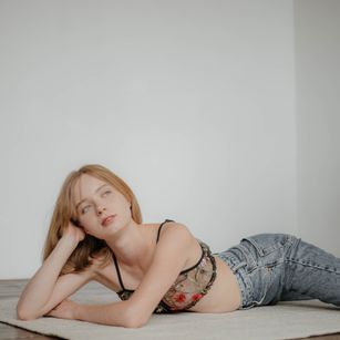 Model - EllyMur anal