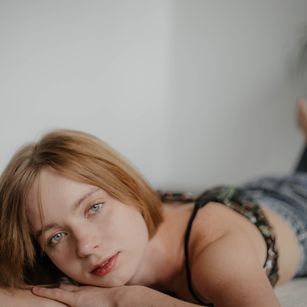 Model - EllyMur anal