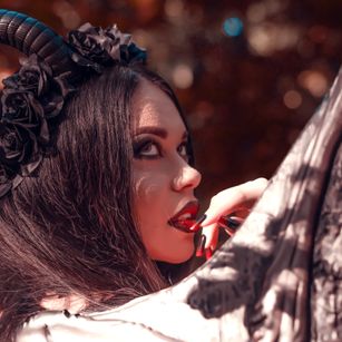 Model - AngeliqueNoir bigass