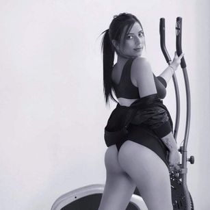 Model - Violeta pussy