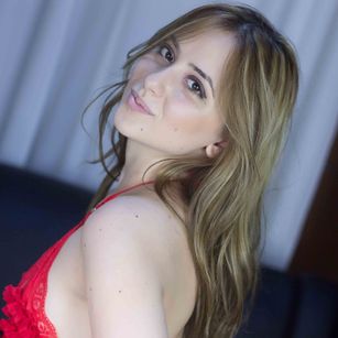 Model - AileenScott 3