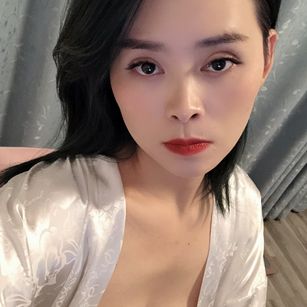 Model - rongrong Greattit