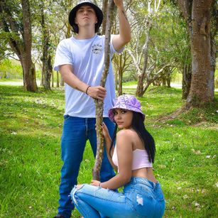 Model - Traviss footjob