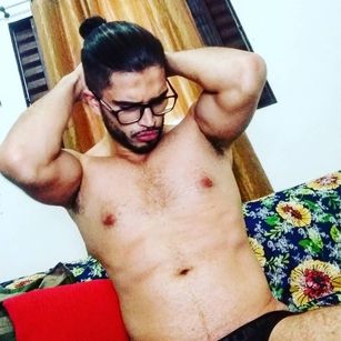 Model - Oliver Displayed bdsm